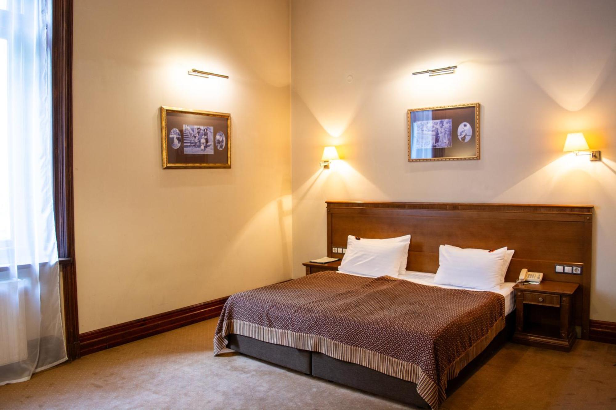 George 3* Lviv