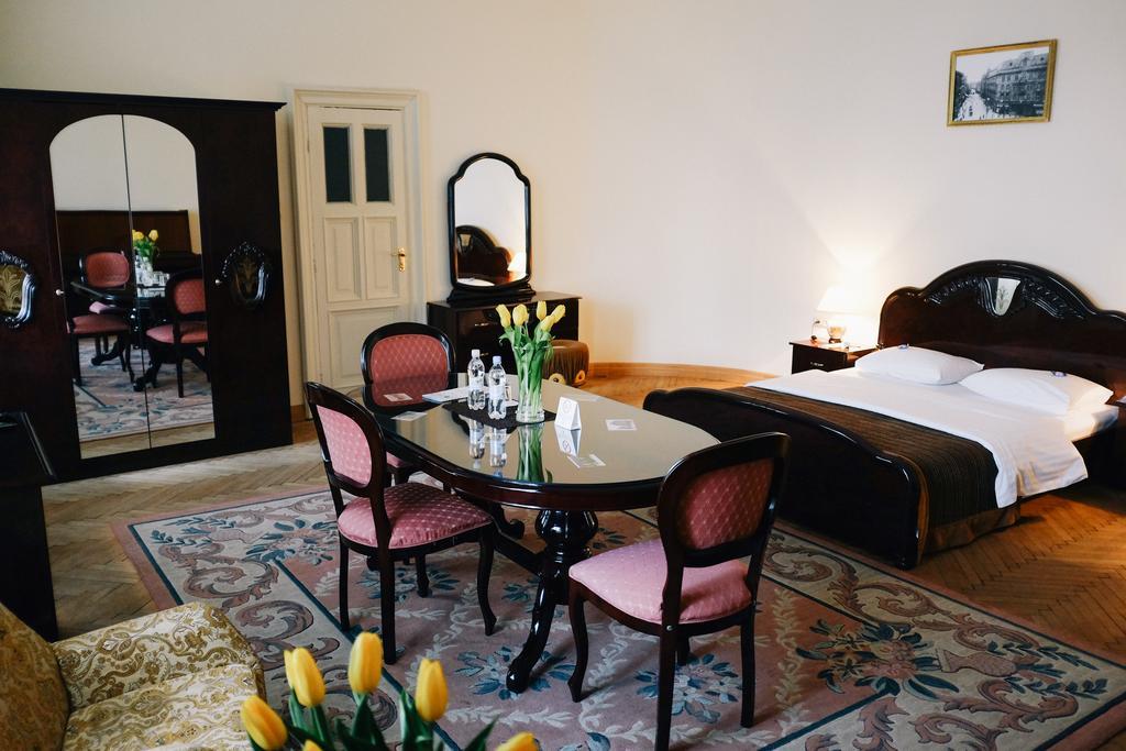 George Hotel 3*